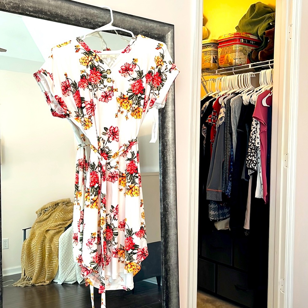 Bobbie brooks large white pink yellow flowery dress
